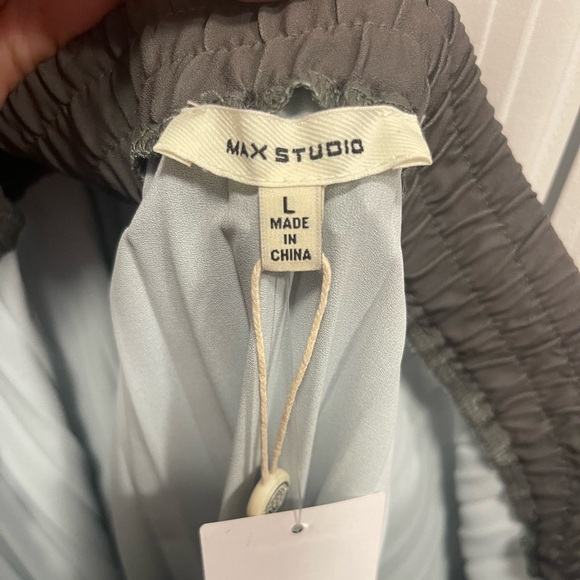 NWT Max Studio Pleated Skirt - Picture 4 of 4